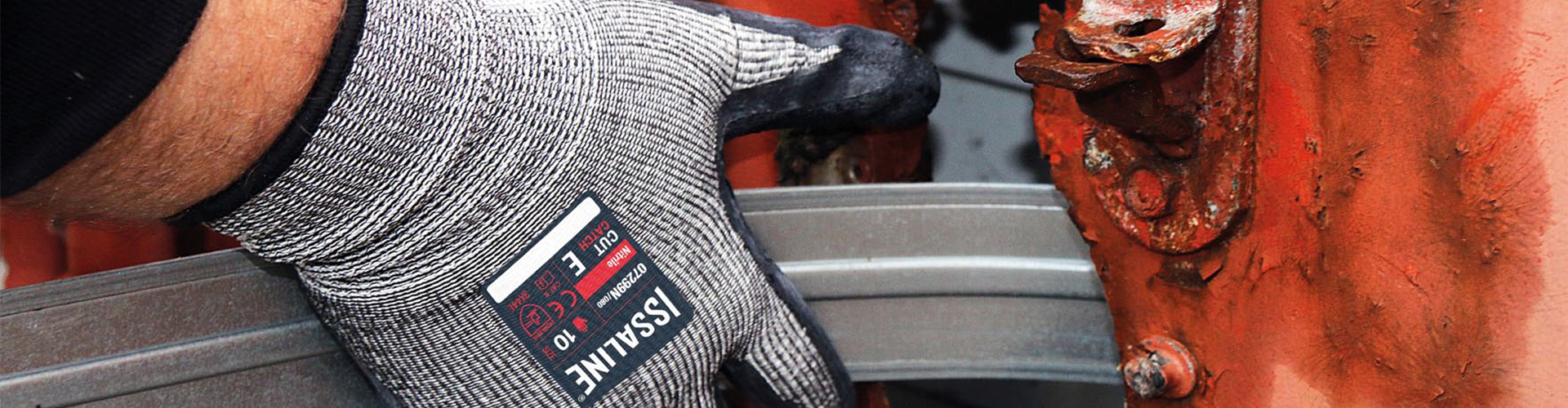 Cut resistant gloves